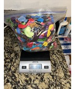 HUGE Lot Gallon Bag Full Skeins Various Colors/Brands Embroidery Thread ... - $570.99 MXN
