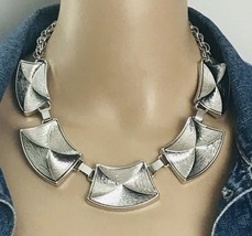 Laila Rowe Textured Silver Tone Chunky Collar Necklace - £12.46 GBP