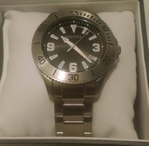 Nautica Men's Classic N11575G Silvertone Stainless Steel Black Dial Quartz Watch - $51.41