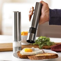 Cole &amp; Mason Electric Salt &amp; Pepper Mills - $2,864.16 MXN