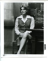 O Lucky Man!-Rachel Roberts-8x10-B&amp;W-Still - $28.86