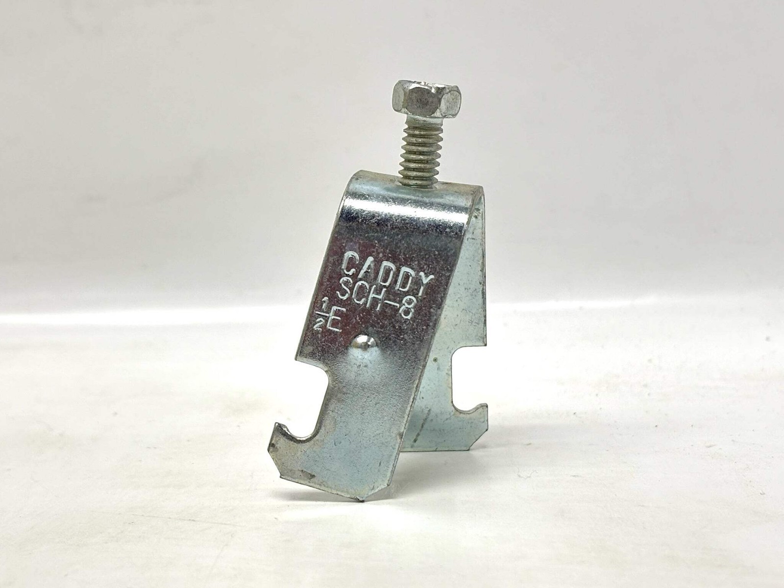 100PK nVent CADDY SCH8 One‑Piece Strut Clamp, ½″ EMT, Steel Item image 6