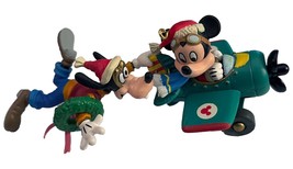 Enesco Treasury of Christmas Mickey &amp; Friends Plane Ol&#39; Holiday Fun Ornament - £15.97 GBP