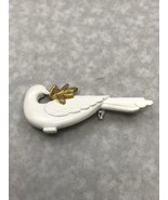 Vintage JJ White Bird Dove Christmas Gold Tone Pin KG - $13.52 CAD