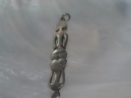 Vintage Long 925 Marked Silver Man &amp; Woman or Boy &amp; Girl with Hearts Pendant –  - £14.62 GBP