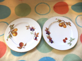 Two Royal Worcester Evesham Dinner Plates  Floral Fruit Pattern 8.5 inches - £14.70 GBP