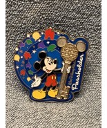 Walt Disney World WDW 2002 Exclusive Passholder Pin Mickey Mouse Key KG - $21.78