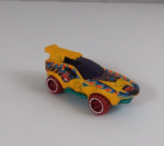 2015 Mattel Hot Wheels Dino Riders Yellow Sting Rod II - $3.87