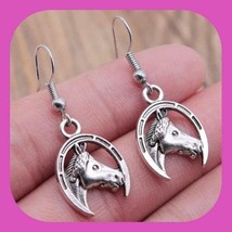 New Country Western Cowgirl Rodeo Beautiful Horseshoe Earrings - £4.69 GBP
