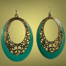 gold tone enamel fillgree dangle earrings - £7.90 GBP