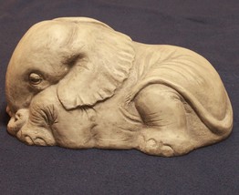 STONE BABY ELEPHANT - £37.74 GBP