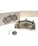 DEPT 56 HERITAGE VILLAGE COLLECTION  LION HEAD BRIDGE  ITEM 5864-5 RETIR... - $192.73 MXN