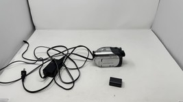 Sony Handycam DCR-DVD105 Compact DVD-RW Camcorder w/Charger Tested* - $749.15 MXN