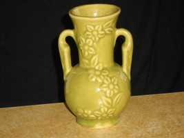 Shawnee Pottery #875 Double Handle Green Bud Vase Raised Daisy Chain Design 5&quot; - £11.96 GBP