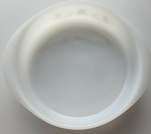 Vintage Glasbake ~ 8" Round Baking Dish ~ White Green Daisies ~ J2429 Item image 5