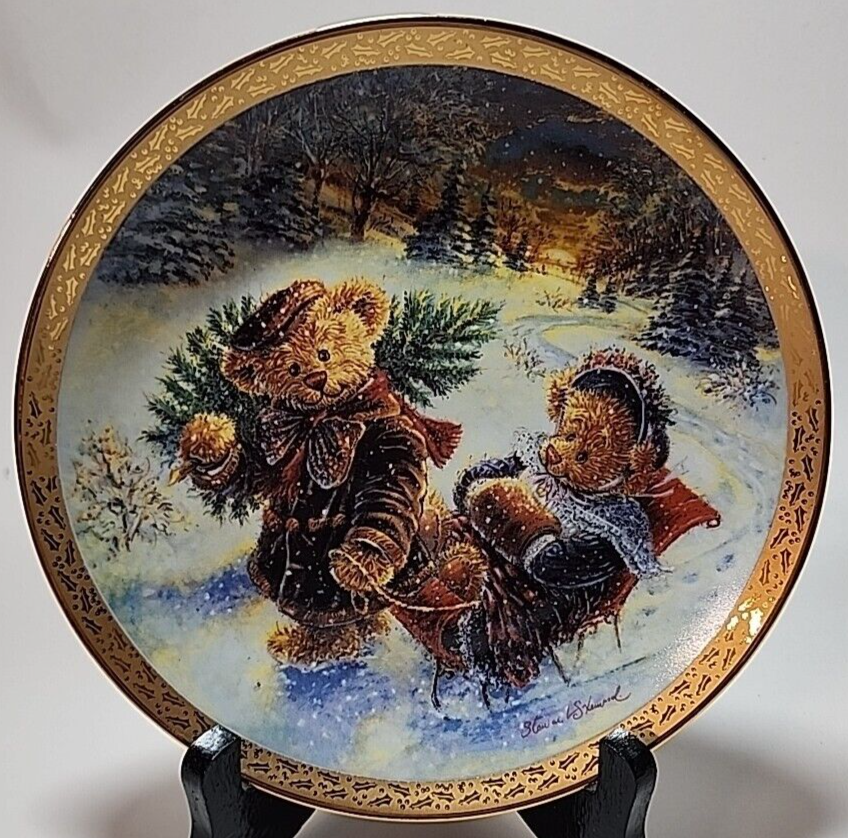 &quot;Loving Traditions&quot; BEARY MERRY CHRISTMAS Stewart Sherwood TEDDY BEAR Plate - $24.74