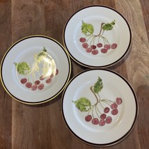 3 CRATE &amp; BARREL Salad Plates Berry Cherry  - 8 1/4&quot; Gooseberry - $438.41 MXN