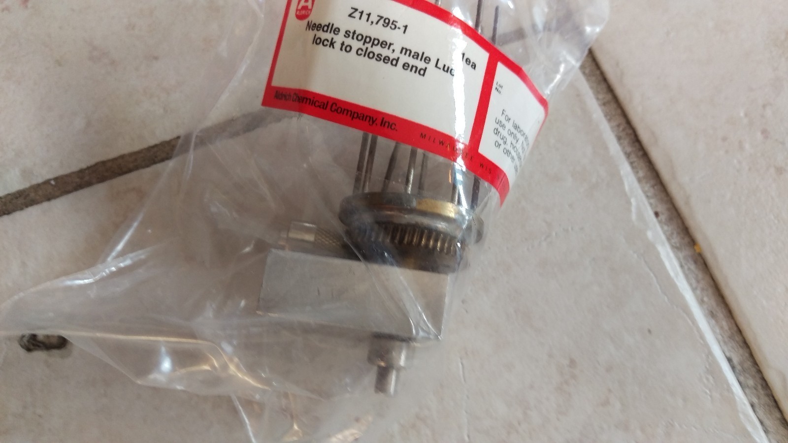 Aldrich Chemical Needle Stopper male Luer lock to Closed end # Z11 795-1 Item image 2
