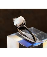 *10k White Gold White Opal/Diamond Ring Size 6 - $4,549.23 MXN
