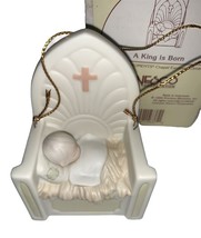 1994 Precious Moments Ornament A King Is Born Chapel Exclusive 532088 Figurine - £9.30 GBP