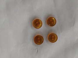 1BX44 4PCS 3/8 In 4 Hole Pearlescent Lt Beige Plastic Blouse Shirt Buttons - £1.50 GBP