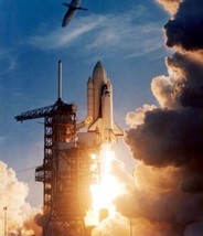 Launch of Space Shuttle Columbia for first shuttle mission STS-1 New 8x10 Photo - £7.04 GBP