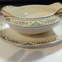 Homer laughlin floral Gravy boat with crazing and attached underplate - £5.59 GBP