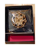 Avon 2019 Garden Party Flower Necklace Gold Tone Floral Pendant Spring NIB - $17.87 CAD