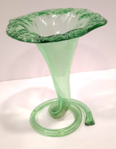 Flower Hand Blown Green Glass Bud Vase, VTG Art Glass pulled swirled base. Lily - £21.99 GBP