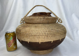 Indonesian Woven Basket Carved Wood LIZARD on Lid Handmade 9” Tall Large - £59.95 GBP