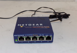 NETGEAR 5 Port Fast Ethernet Switch 10/100Mbps Model FS105 - £10.95 GBP