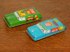 Vintage Pair of Tin Toy Friction Advertising Made in Japan Cars - €21,10 EUR