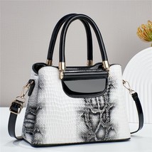   Snake Pattern Textured Handbag Shoulder Bag - £37.56 GBP