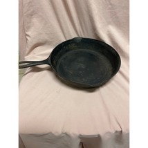 Antique Favorite Piqua Ware Cast Iron Pan 8E Smiley Face Logo 10&quot; Skillet - £59.28 GBP