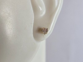 Pr 14K Yellow Gold .14ct Diamond Stud Earrings 0.8g E7111 - £102.64 GBP
