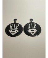 Lot of 2 R.I.P. Death of Superman Superman&#39;s Funeral 1992 RIP Pin Button KG - $13.55 CAD