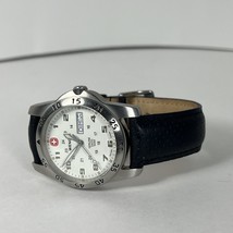 Wenger Watch 096.0935 Quartz Watch Mineral Glass Crystal Original Strap - $1,006.37 MXN
