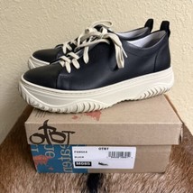 NEW $145 OTBT Pangea 9M Platform Sneakers Black Leather Athleisure Chunk... - $88.79