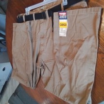 Wrangler Tan XL Cargo Jeans NWT, Men&#39;s Workwear Pants, Utility Pocket Jeans - $14.85