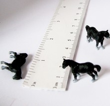 Doll House Shoppe 3 Toy Shire Horse Figures 11974 Micro-Mini Miniature - £3.53 GBP