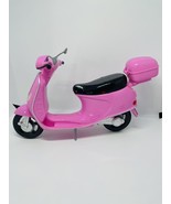Pamela Be My BFF Pink Motor Scooter  Kick Stand Pull Back - $268.77 MXN