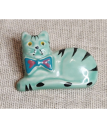 Vintage Handcrafted Ceramic Green Cat In Bow Tie Brooch - $25.98