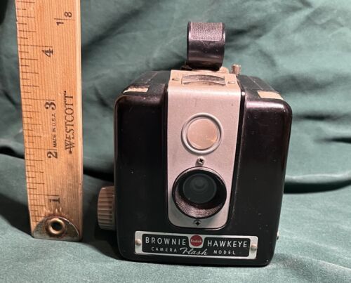 Vintage Kodak Brownie Hawkeye Camera Flash Model (No Flash) As Is/Untested - $12.00