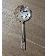 Gorgeous Silver Plate Tomato Server; Wm. Rogers MFG Co; Original Rogers - €12,94 EUR