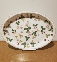 Wedgwood Wild Strawberry Bone China 13.5&quot; Oval Platter Made In England - £38.93 GBP