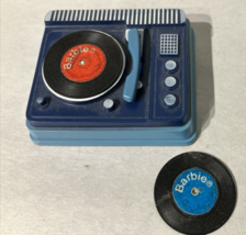 Vintage 1960&#39;s Barbie Francie Skipper Doll Blue Record Player w Records - £29.75 GBP