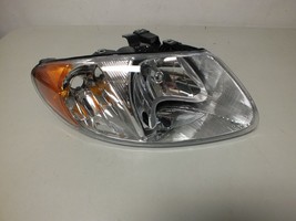 RIGHT Passenger Halogen Headlight Headlamp For 2001-2004 Chrysler Town & Country - $58.41