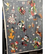New Disney Parks Christmas Mickey & Friends Reversible Fleece Throw Blanket - €42,62 EUR New Disney Parks Christmas Mickey & Friends Reversible Fleece Throw Blanket - €42,62 EUR