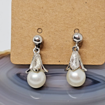 Vintage 14k White Gold Screw Back White Pearl Earrings 3.5g - $129.00