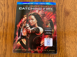 The Hunger Games Catching Fire Blu-Ray + Dvd + Digital Copy Brand New &amp; Sealed! - £7.20 GBP